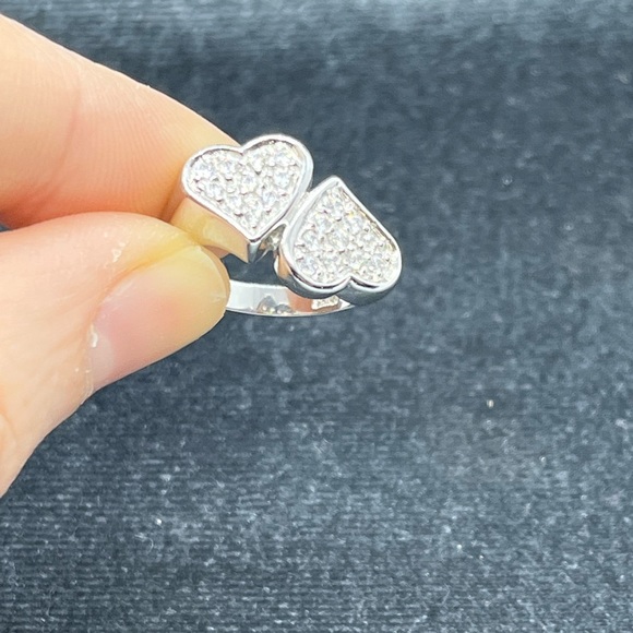 Diamond Hearts Ring - Picture 9 of 9